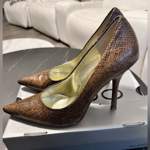 GUESS High heels Pump - Picture 5 of 8